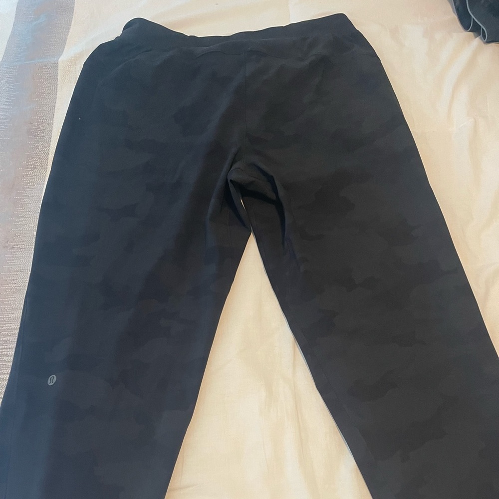 Lululemon joggers -large